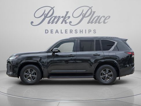 Used 2023 Lexus LX 600 4WD w/ Appearance Package image 2