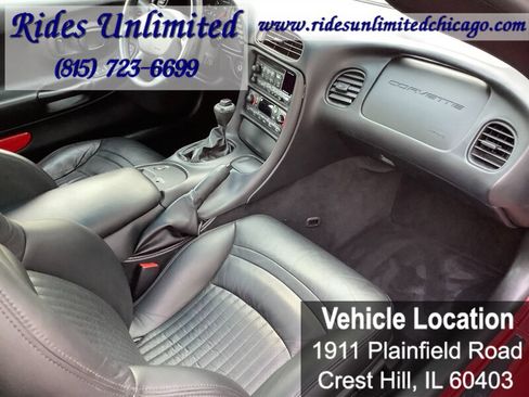 Used 2004 Chevrolet Corvette Coupe w/ Roof Package image 28