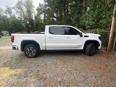 Used 2025 GMC Sierra 1500 AT4 w/ AT4 Premium Package AWD/4WD image 5