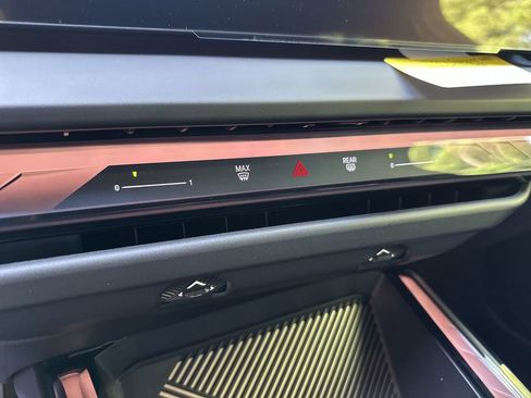 New 2025 BMW X3 xDrive30i w/ Premium Package image 19