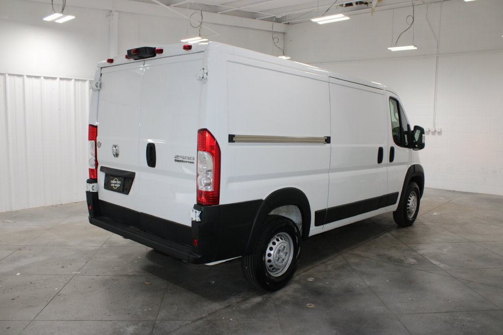 Used 2025 RAM ProMaster 2500 w/ Convenience Group FWD image 9