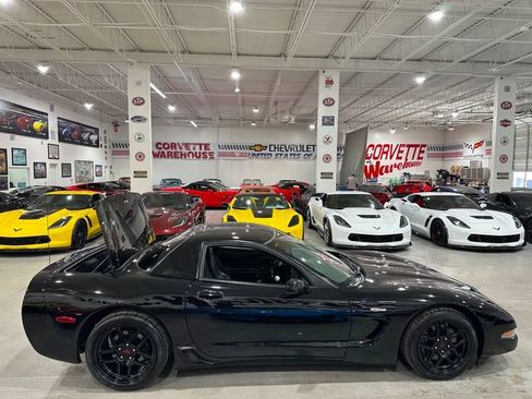 Used 2002 Chevrolet Corvette Z06 w/ Memory Pkg RWD image 6