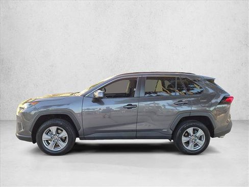 Used 2022 Toyota RAV4 LE AWD/4WD image 8