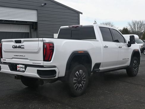 Used 2024 GMC Sierra 3500 Denali Ultimate image 6