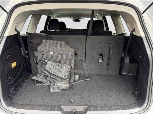 Used 2023 Subaru Ascent Premium image 26