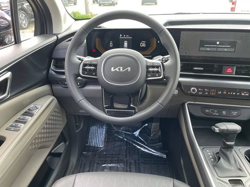 New 2026 Kia Carnival FWD image 12