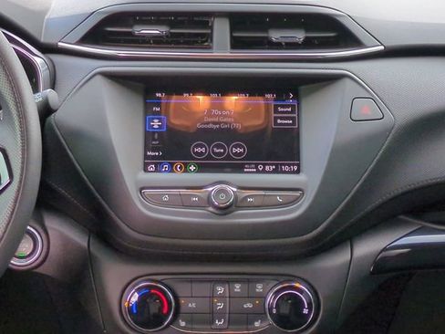 Used 2023 Chevrolet TrailBlazer LT FWD image 20
