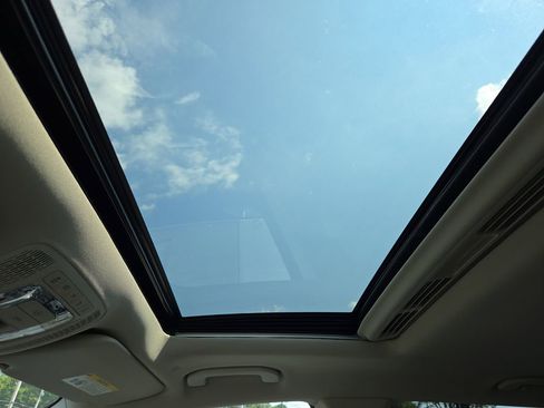 New 2025 Mercedes-Benz GLE 450e GLE 450e image 26