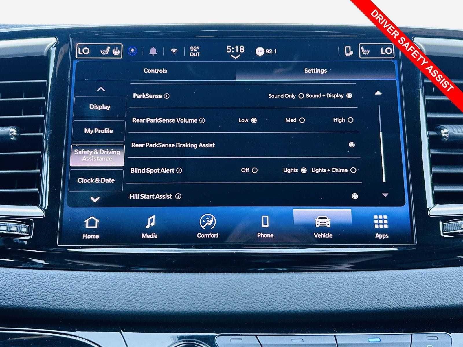 Used 2025 Chrysler Pacifica Select FWD image 7