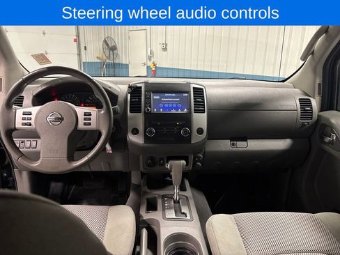 Used 2019 Nissan Frontier SV image 5