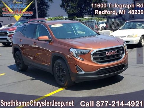 Used 2019 GMC Terrain SLE w/ Driver Convenience Package AWD/4WD image 1