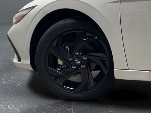 New 2026 Hyundai Elantra SEL FWD image 29