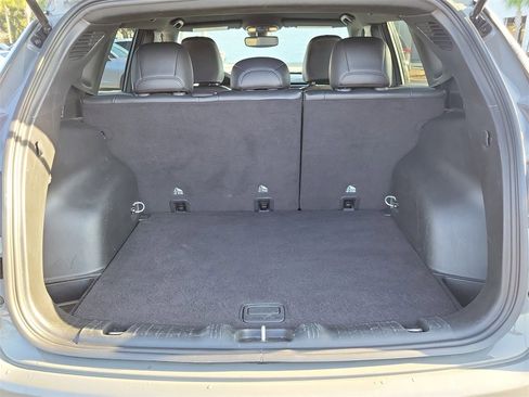 Used 2024 Jeep Compass Limited image 12