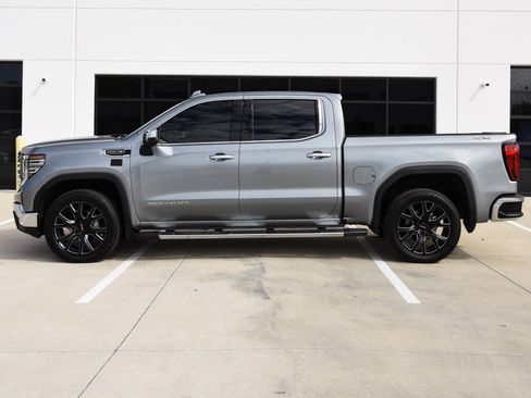 Used 2025 GMC Sierra 1500 SLT w/ SLT Premium Plus Package AWD/4WD image 5