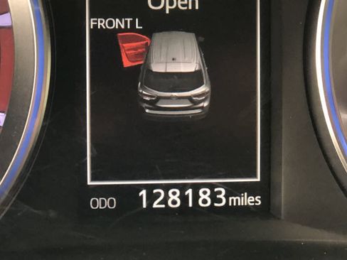 Used 2016 Toyota Highlander XLE image 15