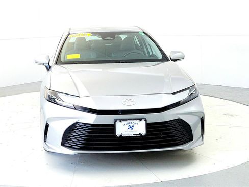 Used 2026 Toyota Camry LE AWD/4WD image 8