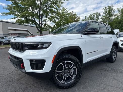 Used 2022 Jeep Grand Cherokee Trailhawk AWD/4WD image 1