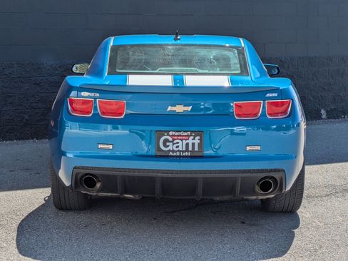 Used 2010 Chevrolet Camaro SS w/ White Stripe Package RWD image 6