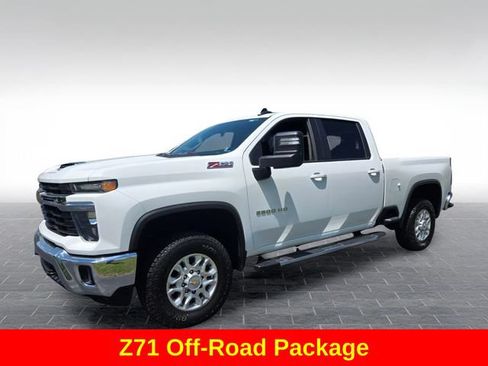 Used 2025 Chevrolet Silverado 2500 LT AWD/4WD image 4