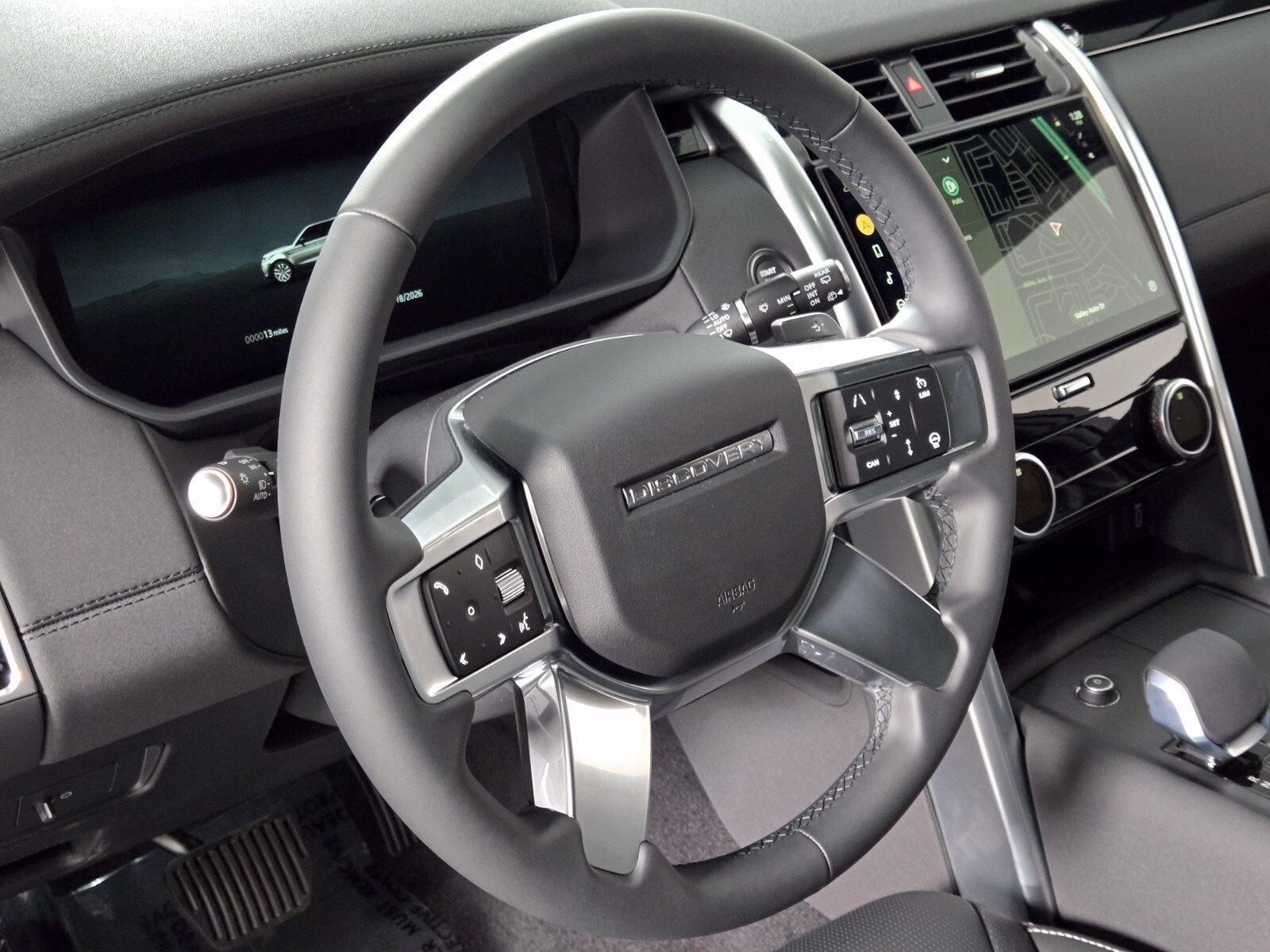 New 2026 Land Rover Discovery S AWD/4WD image 23