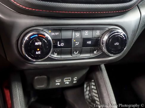 Used 2023 Chevrolet TrailBlazer RS w/ Convenience Package FWD image 16