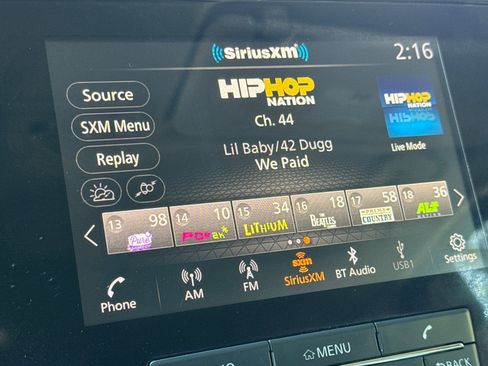 Used 2022 Nissan Titan SV image 25