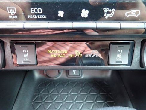 Certified 2022 Toyota RAV4 XLE w/ Convenience Package AWD/4WD image 26