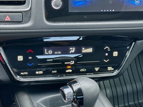 Used 2022 Honda HR-V EX image 12