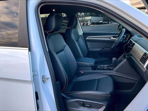 Used 2023 Volkswagen Atlas SEL image 8
