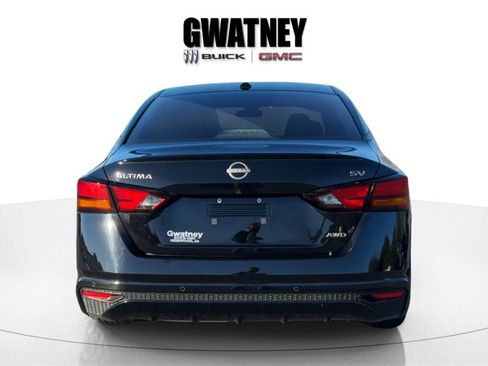 Used 2024 Nissan Altima 2.5 SV image 5