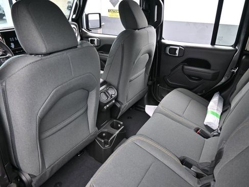 New 2026 Jeep Gladiator Sport image 27