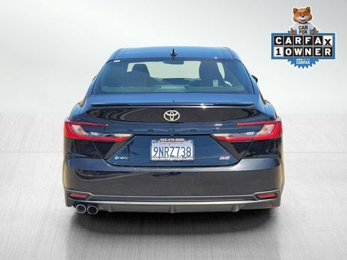Used 2025 Toyota Camry SE FWD image 5