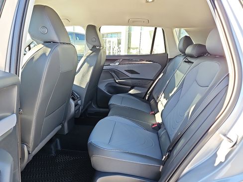 New 2026 Volkswagen Tiguan SE image 11