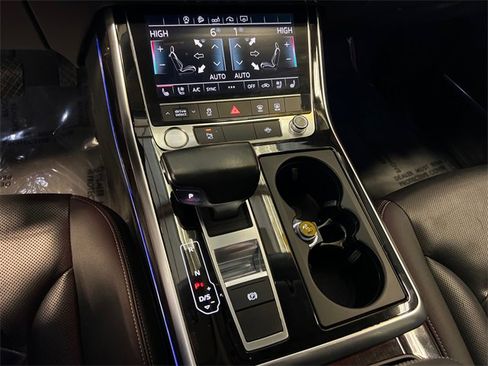 Used 2019 Audi Q8 Premium Plus image 29
