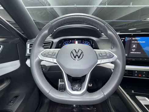 Certified 2024 Volkswagen Atlas Cross Sport SEL Premium R-Line AWD/4WD image 15