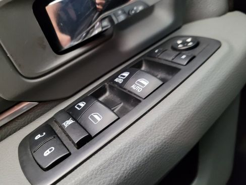 Used 2017 RAM 1500 Classic SLT RWD image 27
