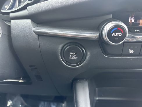 Used 2025 MAZDA MAZDA3 s image 22