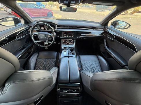 Used 2021 Audi S8 L w/ S8 Executive Package image 32