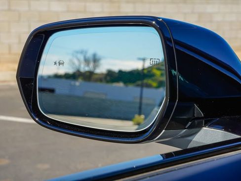 Certified 2025 Cadillac Lyriq Luxury image 18