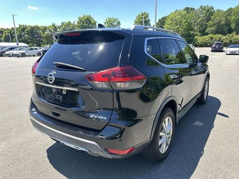 Used 2018 Nissan Rogue SV w/ Premium Package AWD/4WD image 5