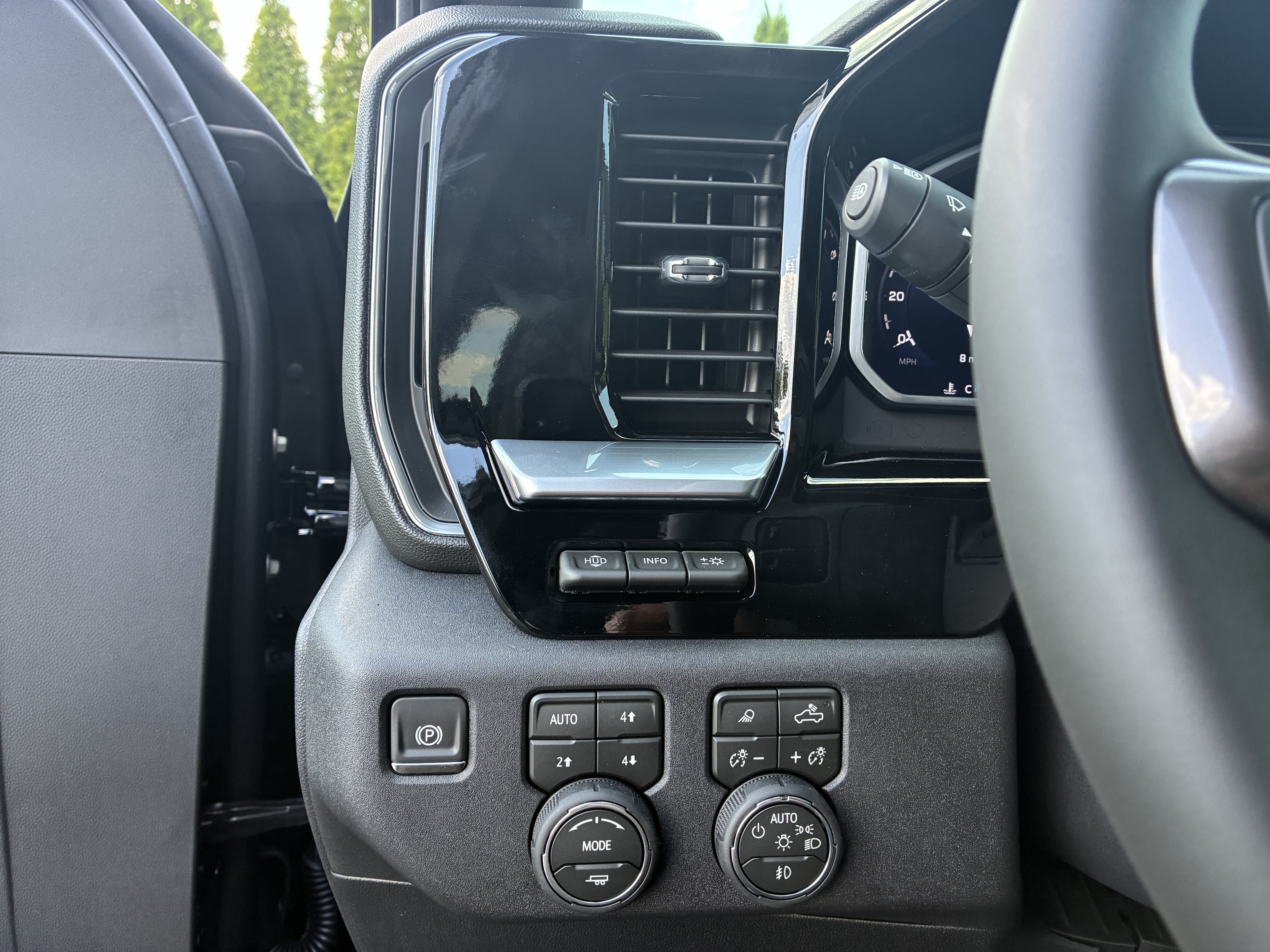 New 2026 Chevrolet Silverado 2500 High Country w/ Midnight Edition AWD/4WD image 28