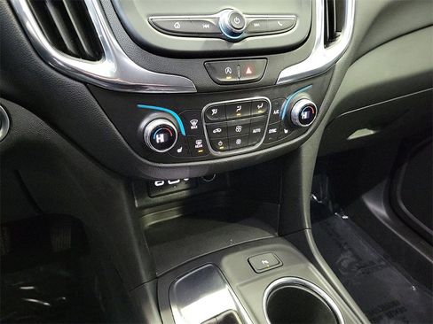 Used 2023 Chevrolet Equinox LT image 29