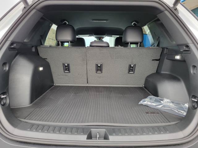New 2027 GMC Terrain Elevation w/ Elevation Premium Package AWD/4WD image 7