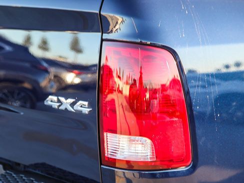 Used 2012 RAM 1500 Big Horn w/ Luxury Group image 9