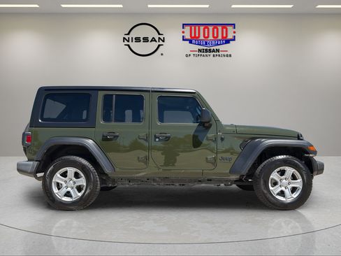 Used 2022 Jeep Wrangler Unlimited Sport AWD/4WD image 2