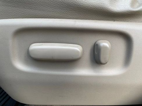 Used 2012 Toyota RAV4 Limited w/ Navigation Value Pkg image 10