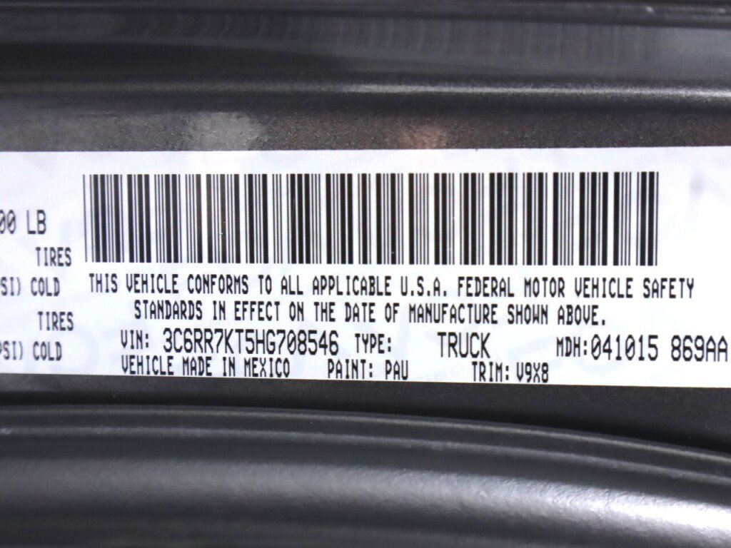 Used 2017 RAM 1500 Express AWD/4WD image 42