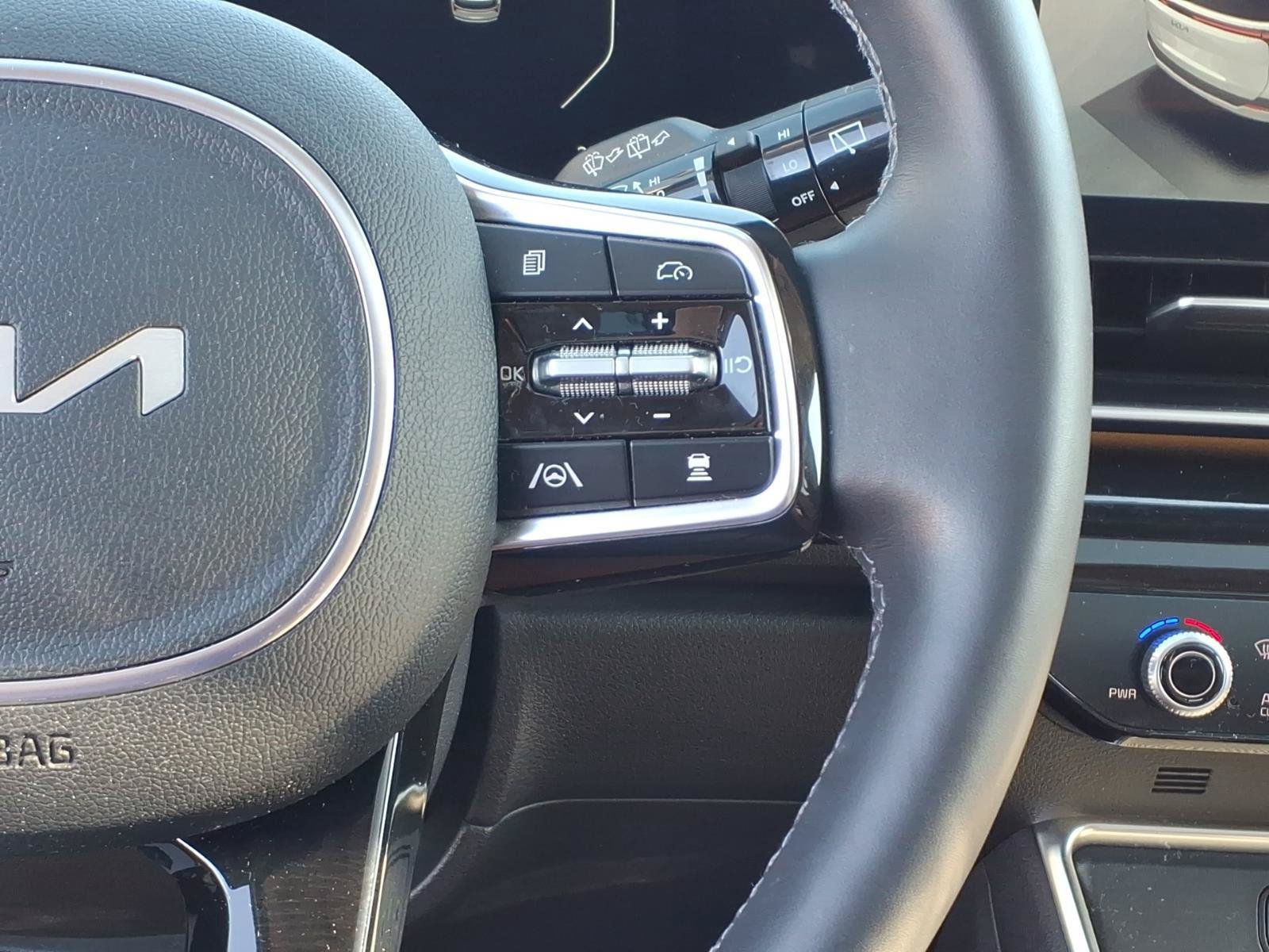 Used 2025 Kia Carnival SX Prestige FWD image 19