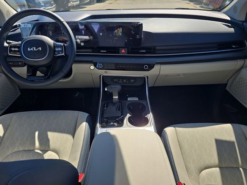 New 2026 Kia Carnival EX FWD image 13