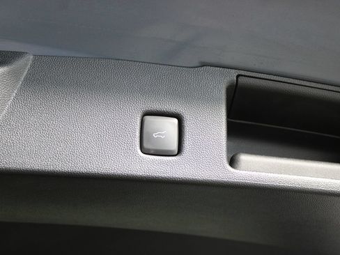 Used 2024 Ford Escape SE FWD image 39